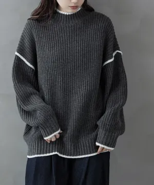Bicolor line mockneck knit