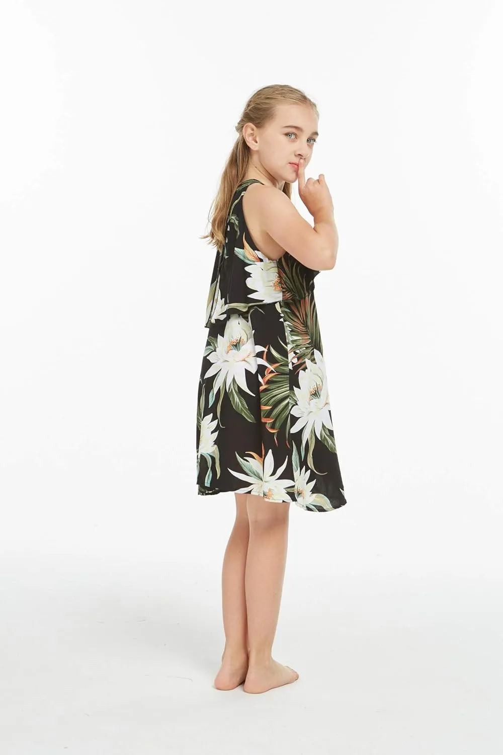 Matchable Family Hawaiian Luau Men Women Girl Boy Clothes in Wispy Cereus Black