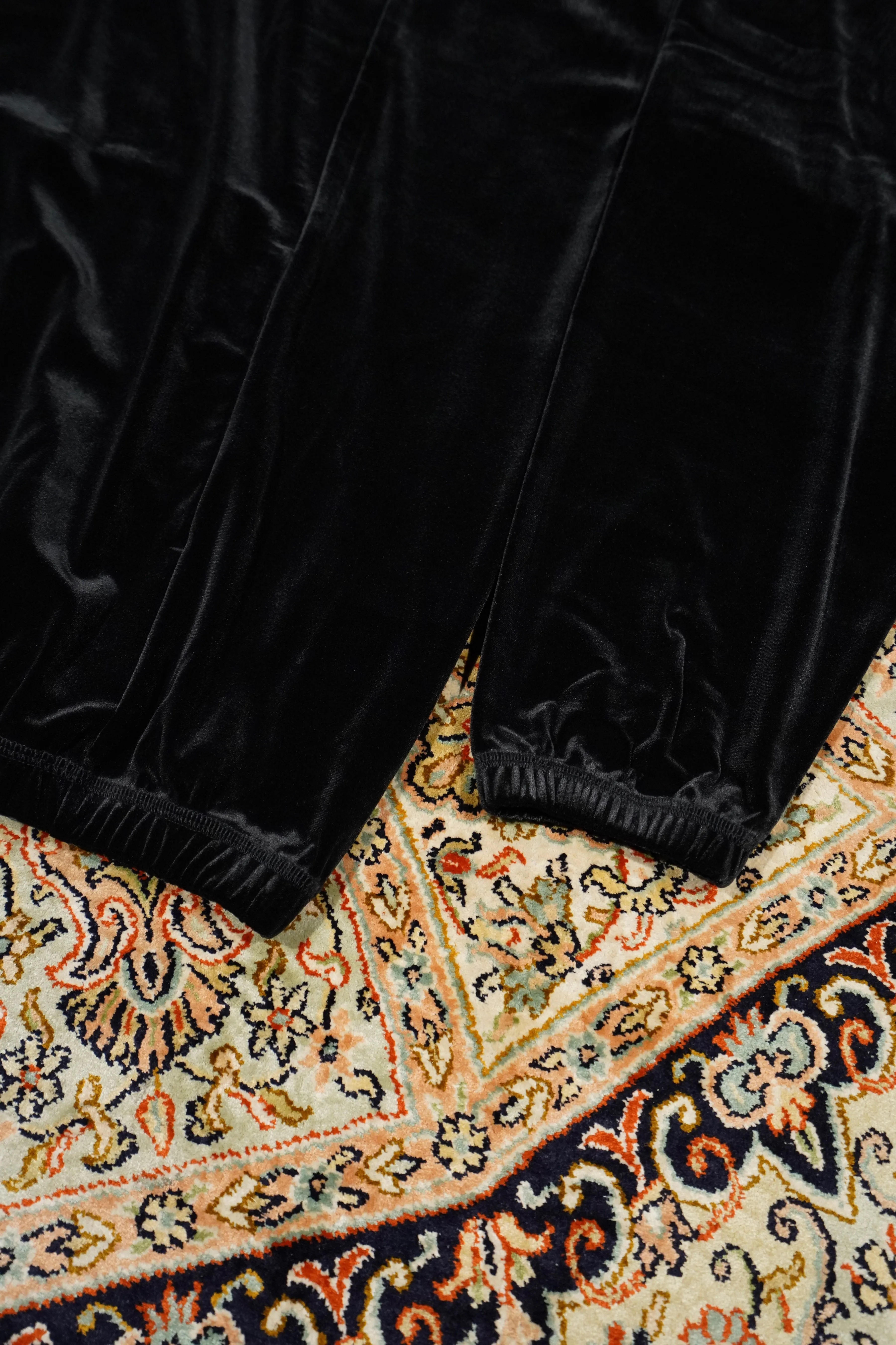 Sasquatchfabrix. VELOUR MOCKNECK (BLACK×BLACK)