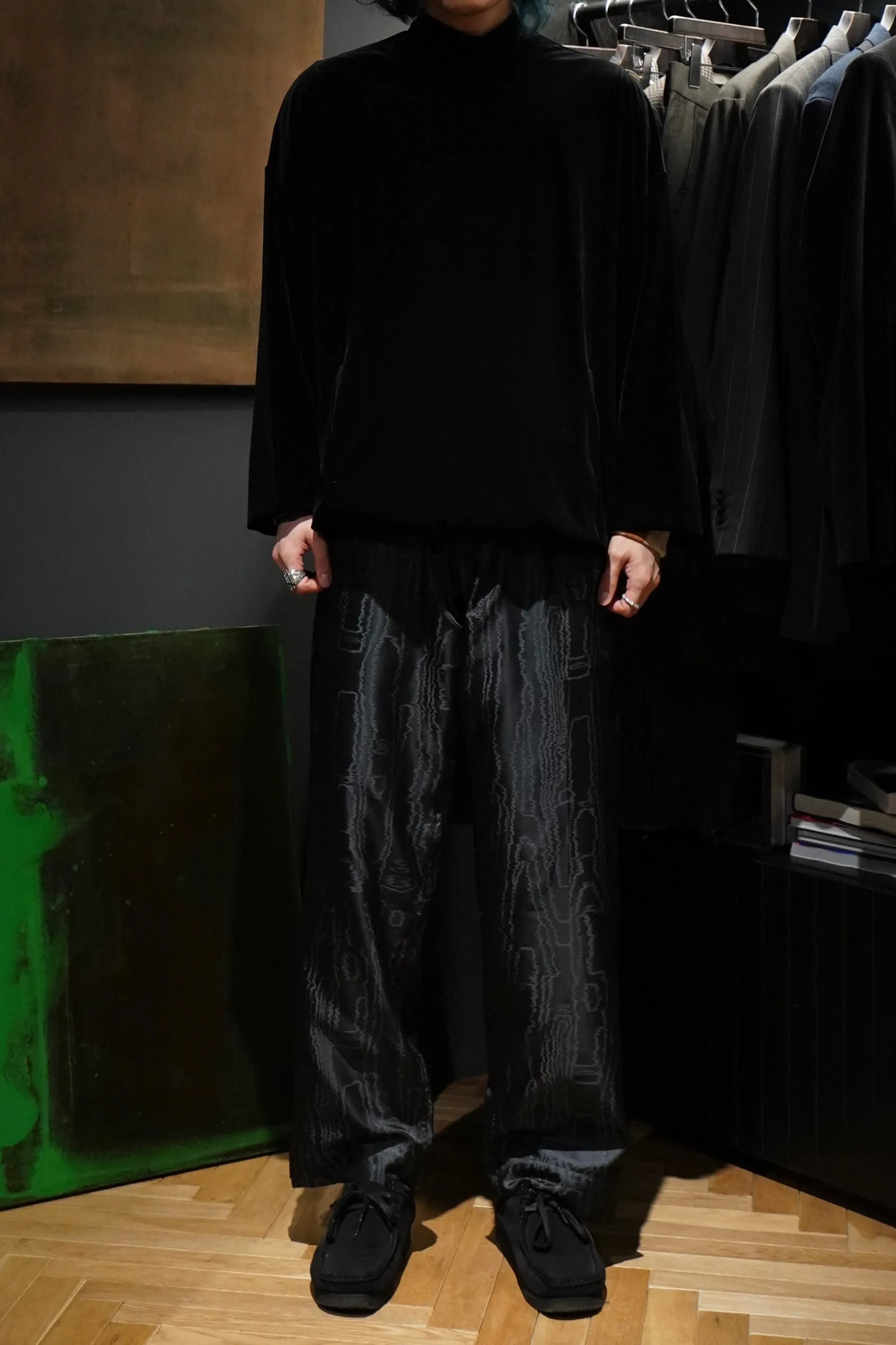 Sasquatchfabrix. VELOUR MOCKNECK (BLACK×BLACK)