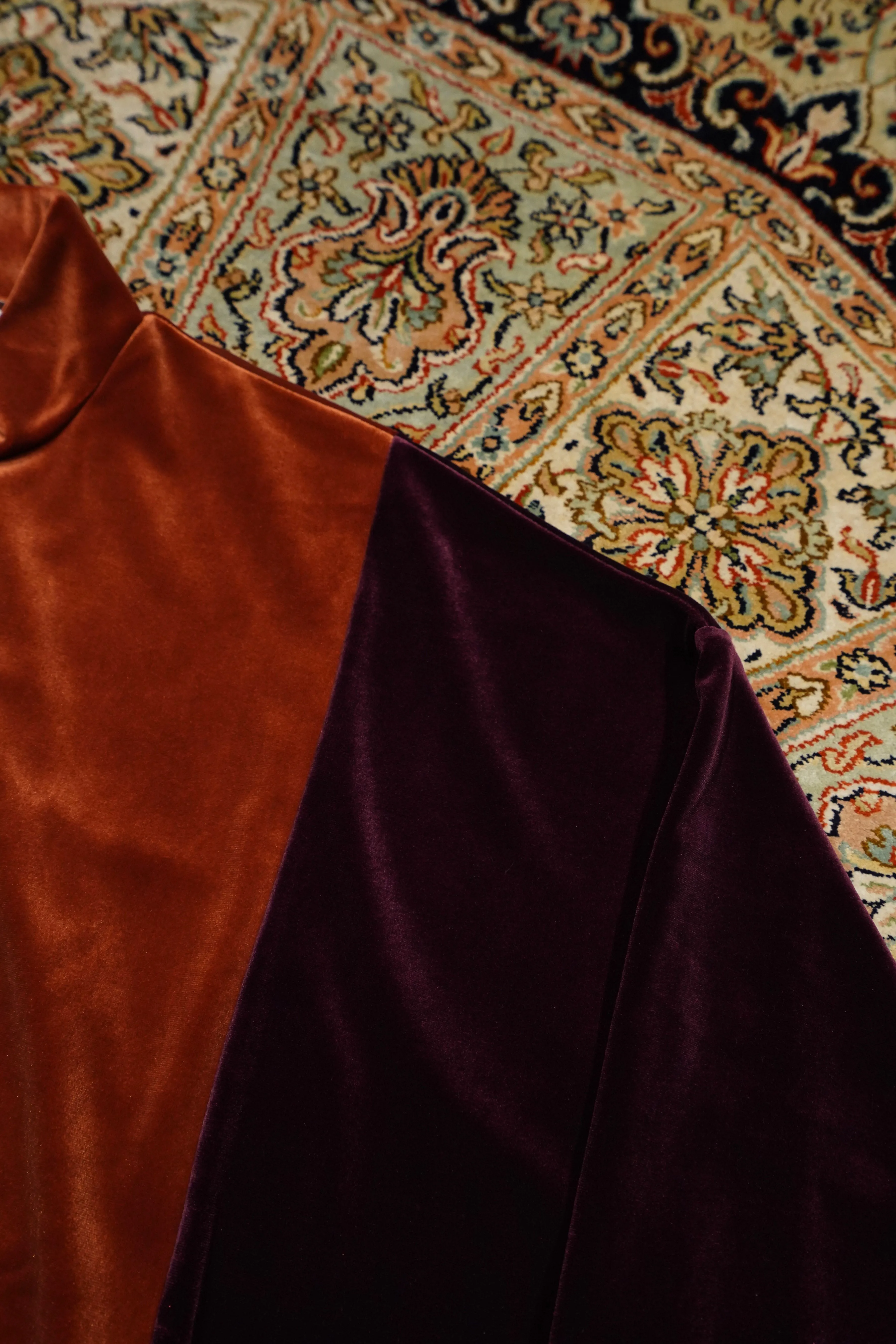 Sasquatchfabrix. VELOUR MOCKNECK (ORANGE×PURPLE)