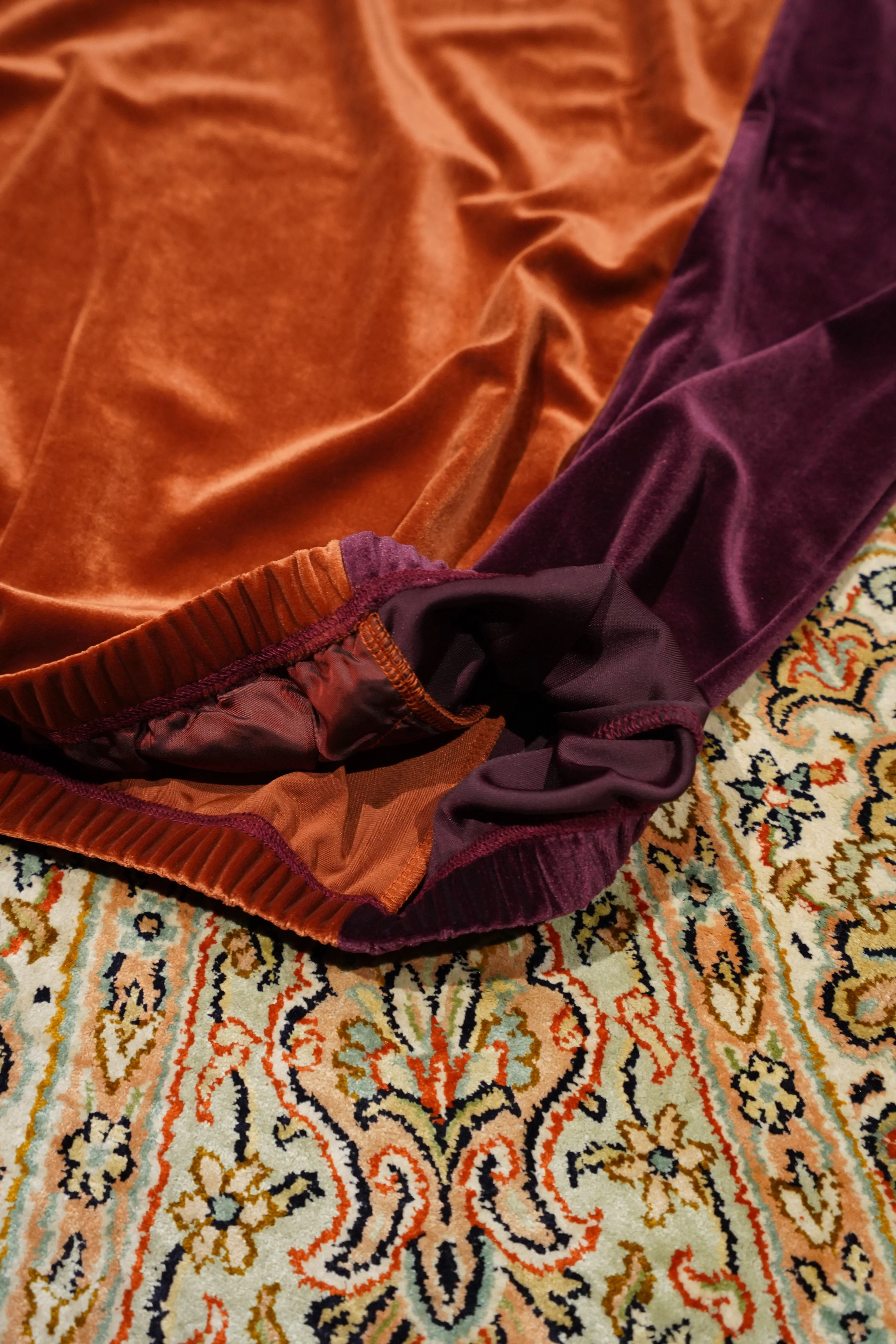 Sasquatchfabrix. VELOUR MOCKNECK (ORANGE×PURPLE)