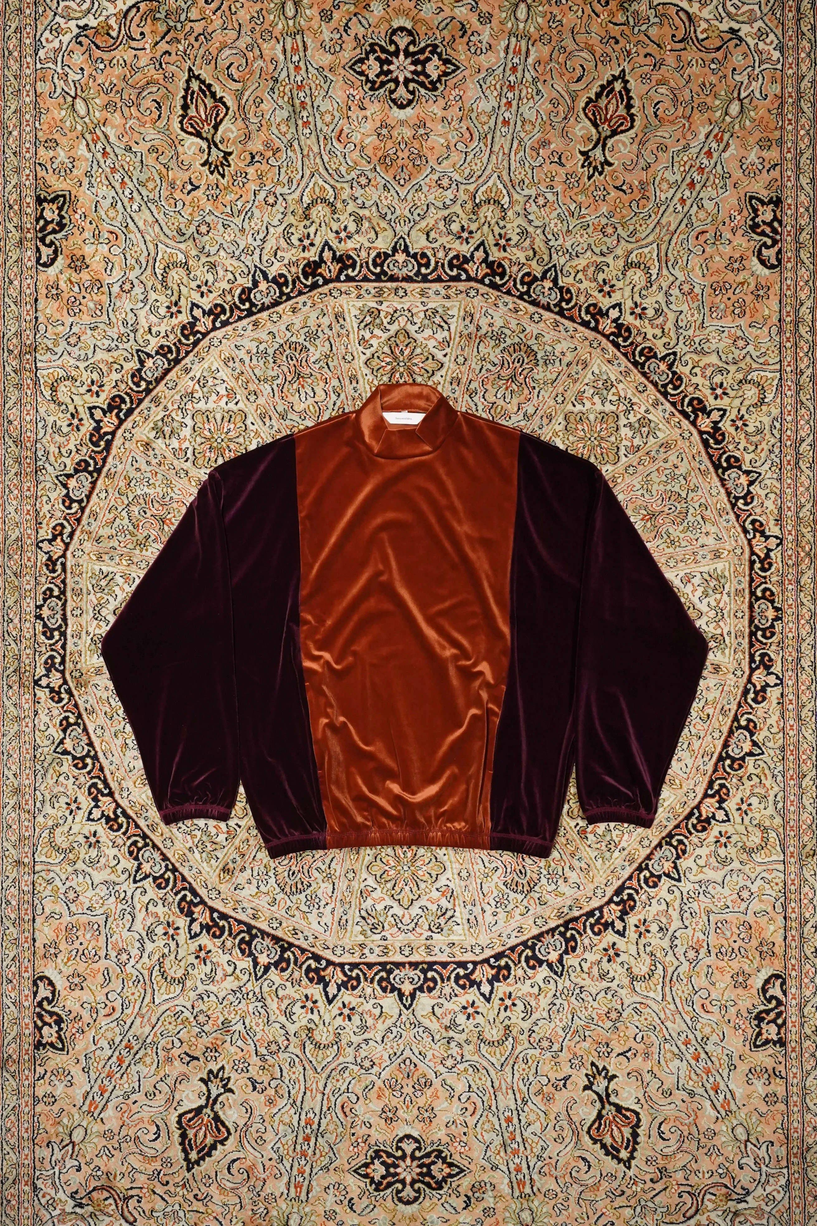Sasquatchfabrix. VELOUR MOCKNECK (ORANGE×PURPLE)