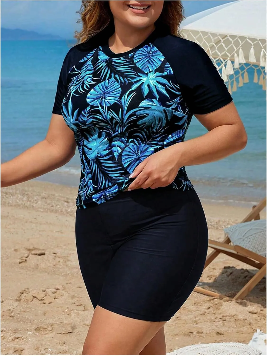 SOLY HUX Women's Plus Size Tankini Swimsuits Tropical Rash Guard Short Sleeve Swim Shirt with Shorts Two Piece Bathing Suit