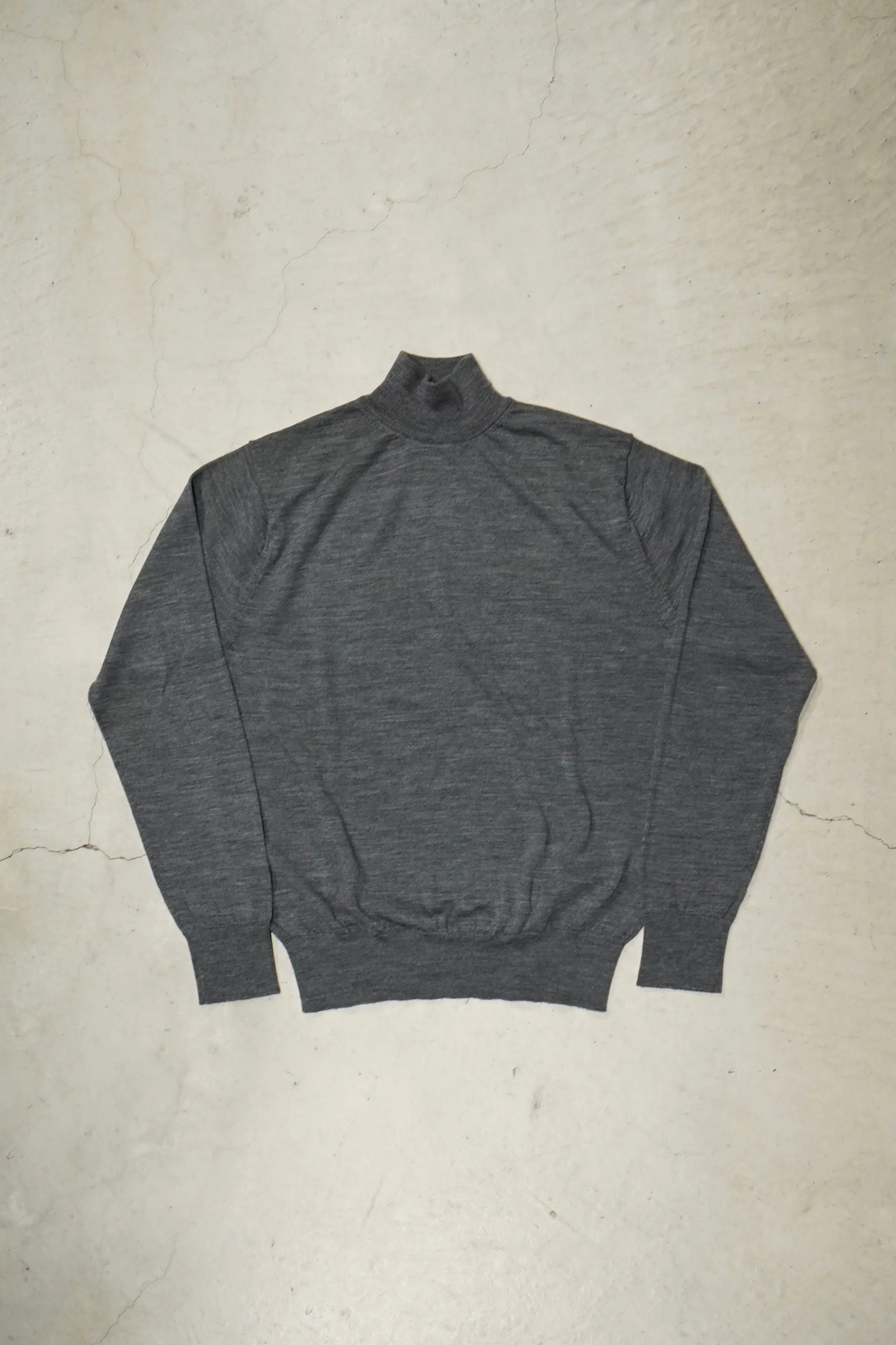 Standard Mockneck Knit (GRAY)