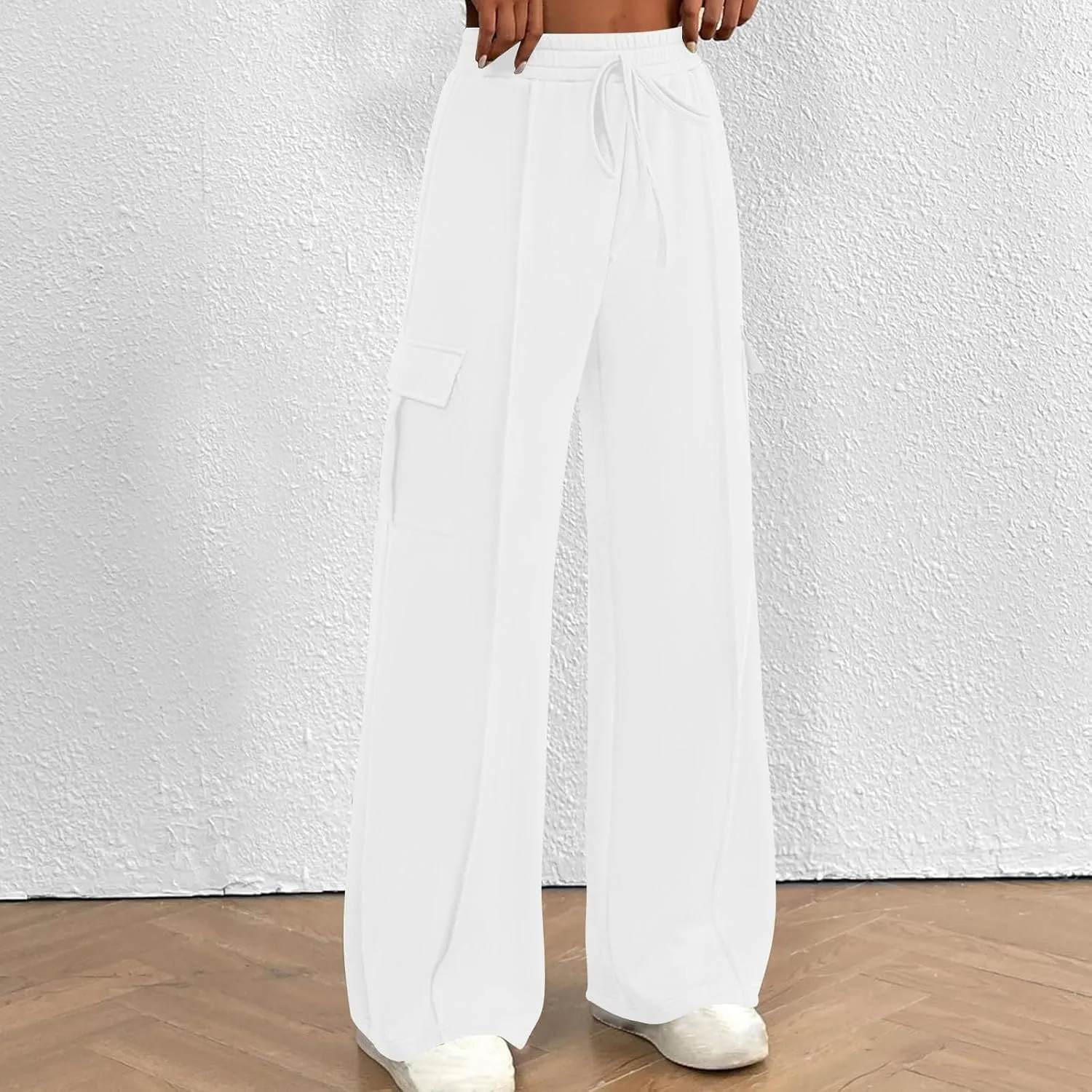 Womens Cargo Sweatpants with Pockets Wide Leg Baggy High Waisted Sweats Pants Drawstring Waist Athletic Trousers