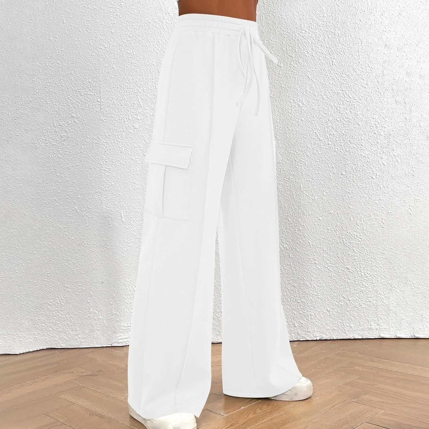 Womens Cargo Sweatpants with Pockets Wide Leg Baggy High Waisted Sweats Pants Drawstring Waist Athletic Trousers